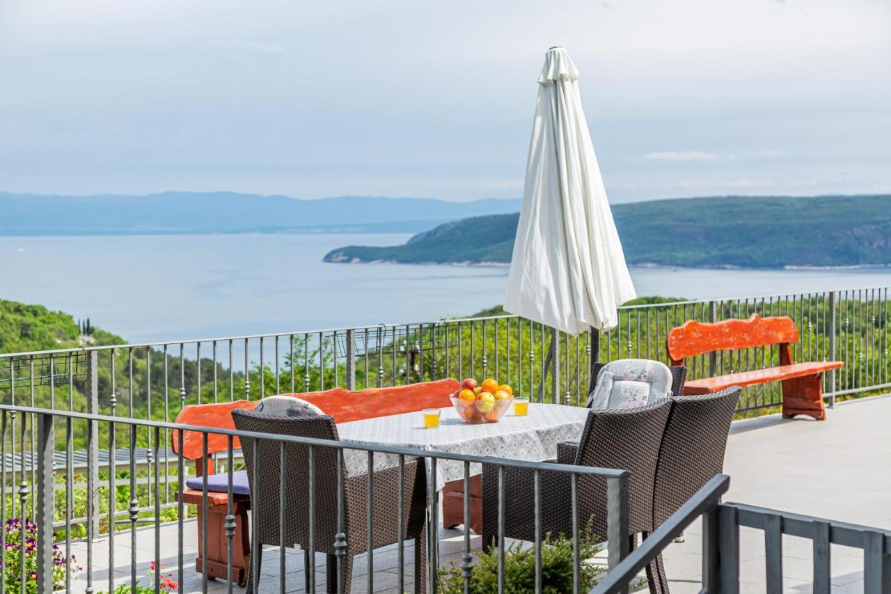 Apartments With A Parking Space Brsec, Opatija - 7796 Martina Exterior foto
