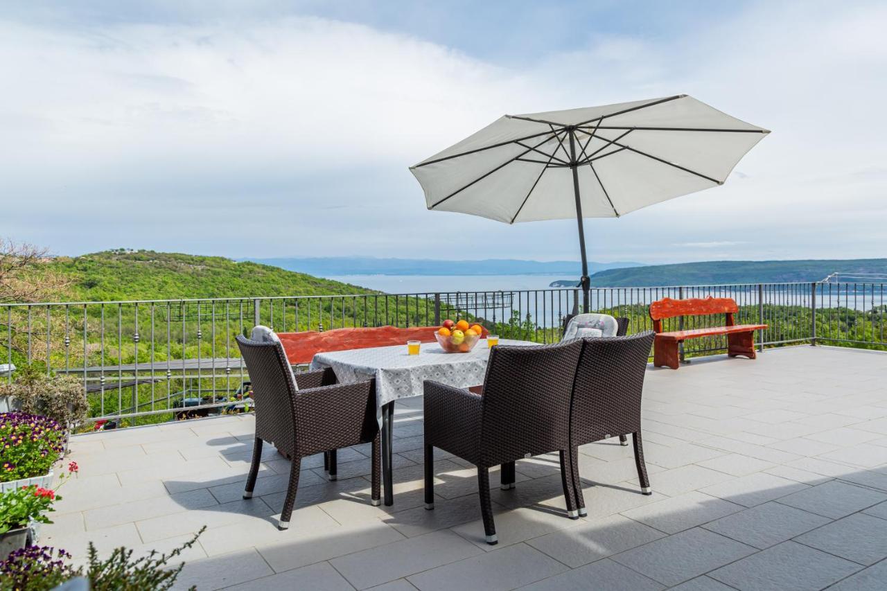 Apartments With A Parking Space Brsec, Opatija - 7796 Martina Exterior foto